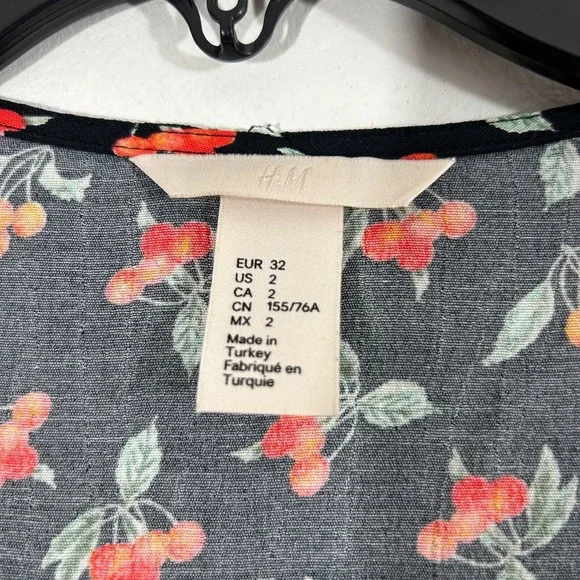 H&M Womens Cherry Print Wrap Top V-Neck 3/4 Bell Sleeves Size 2 - Picture 2 of 7